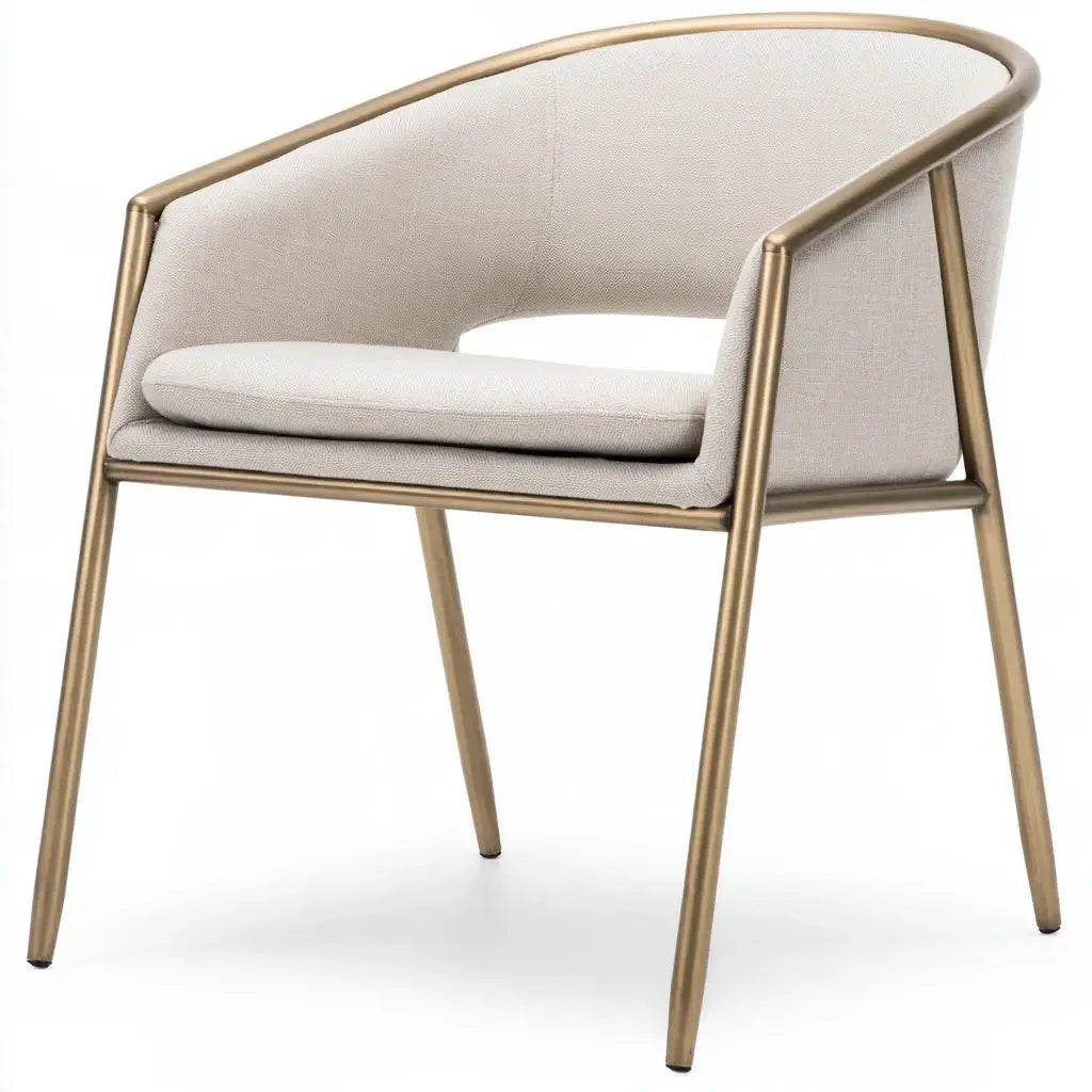 Silla con respaldo envolvente y cojín claro - beige